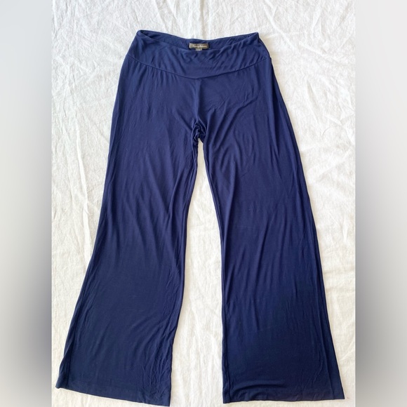 Tommy Bahama Wide Leg Flowy Lounging Pants - Picture 13 of 13
